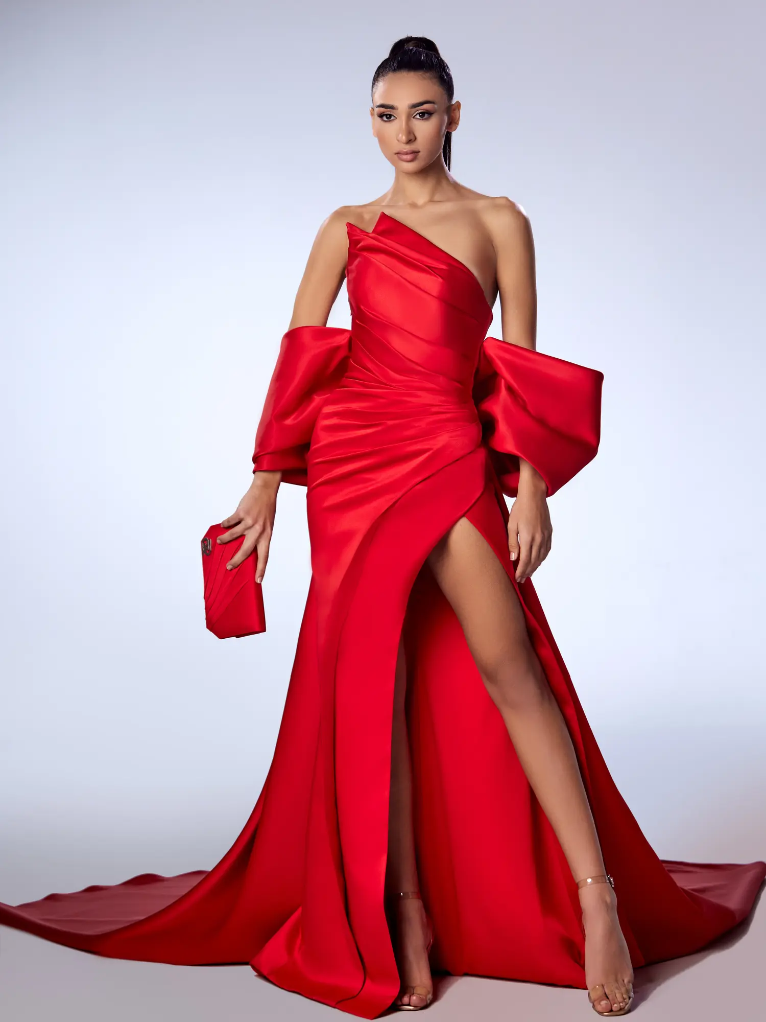 FW72 -Satin Gown with Bow DetailingRed US 01