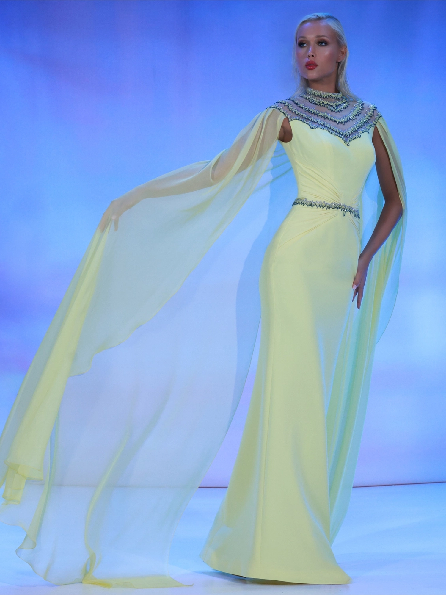 SS167 - A form-fitting yellow crepe dressUS 01 Yellow